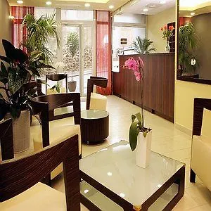 Adagio Access Saint Charles Apart Otel