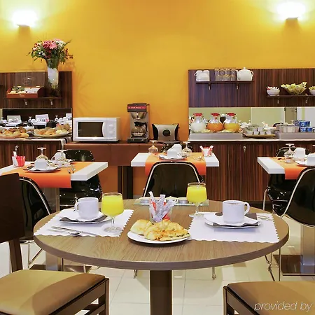 Adagio Access Saint Charles Apart Otel