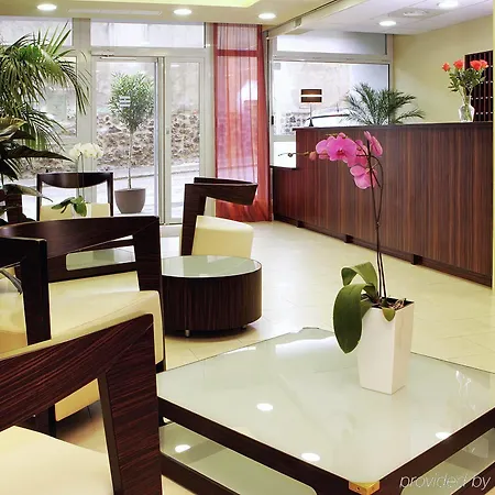 Apart Otel Adagio Access Saint Charles Marsilya